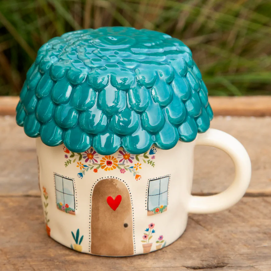 Cosy Cottage | Mug With Lid by Natural Life 104