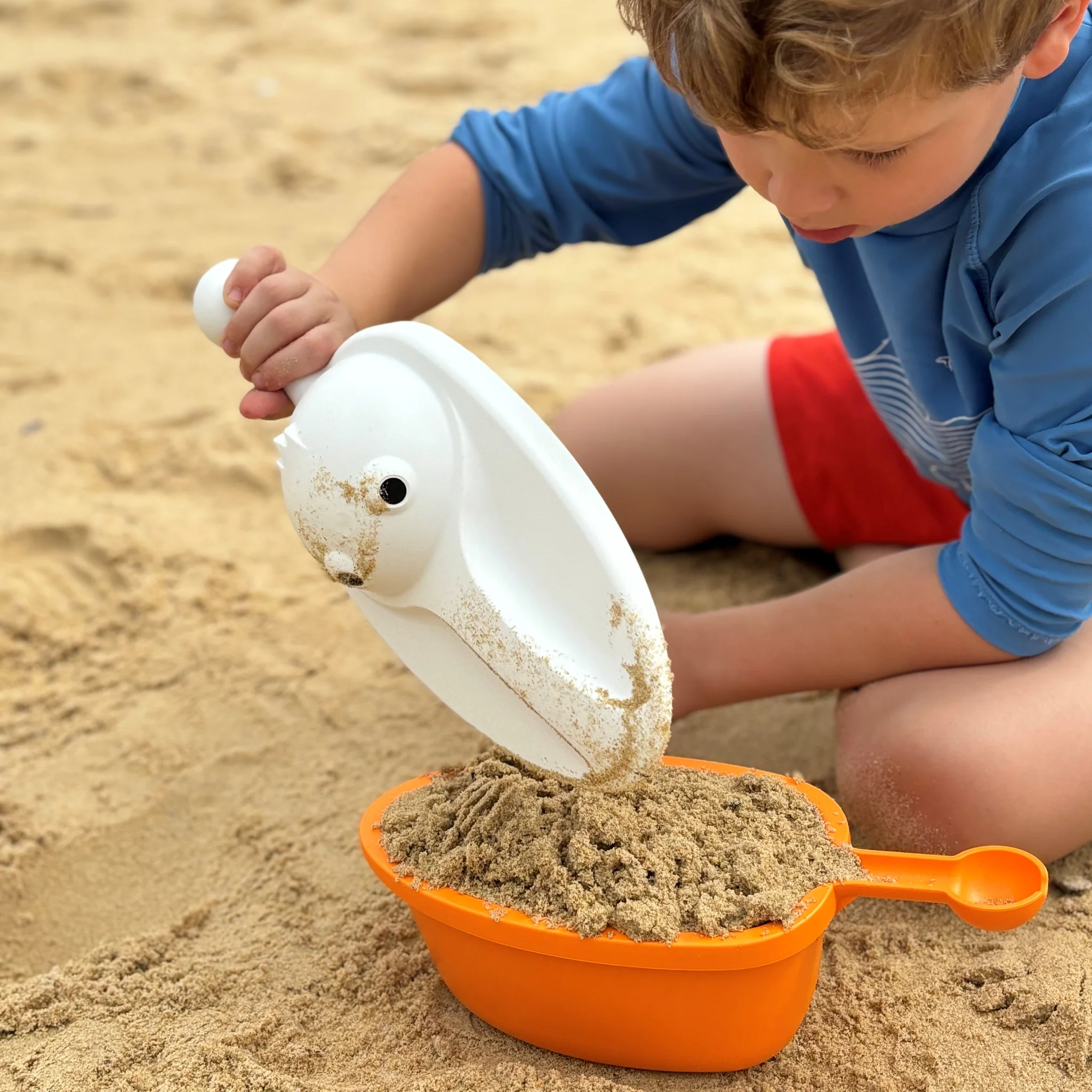 Happy Planet Toys | Pelican Bucket & Spade Set