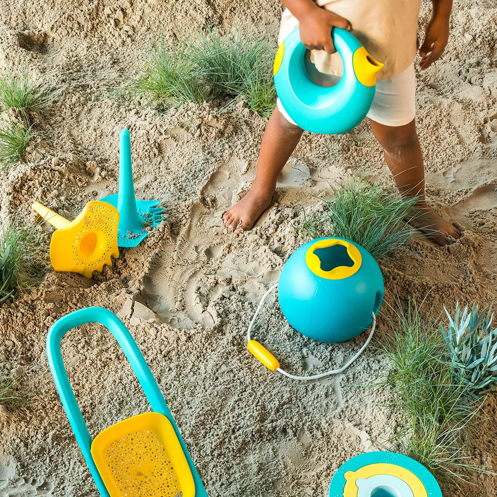 Quut | Cana Lagoon Large Watering Can