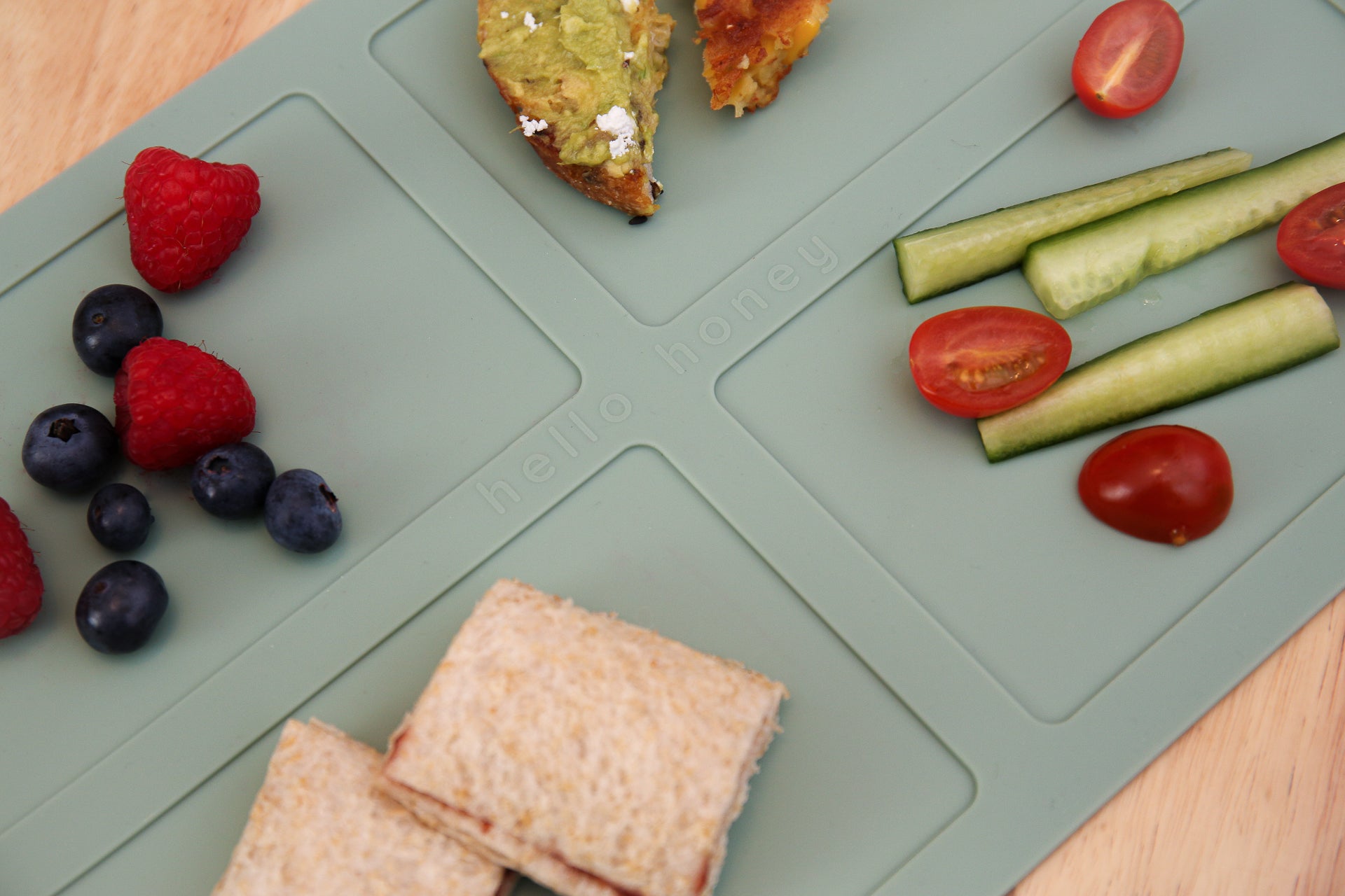 Hello Honey On-The-Go Silicon Placemat